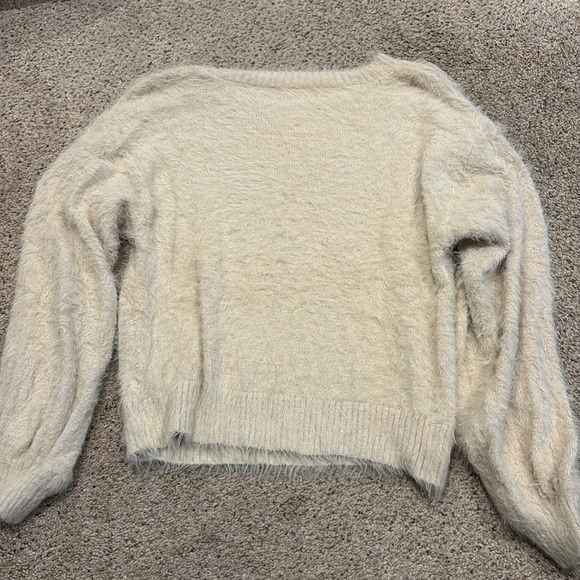 Weekend Sweater - Picture 4 of 4